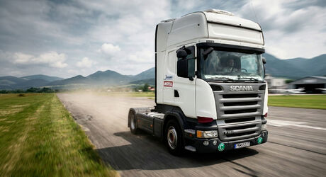 Staň sa truckerom na Scania R420 Topline