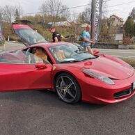 Daniel Kubina (Ludgeřovice, 40) na Jazde vo Ferrari na Morave