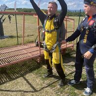 Miroslav Vajda (Děčín, 42) na Voľnom páde